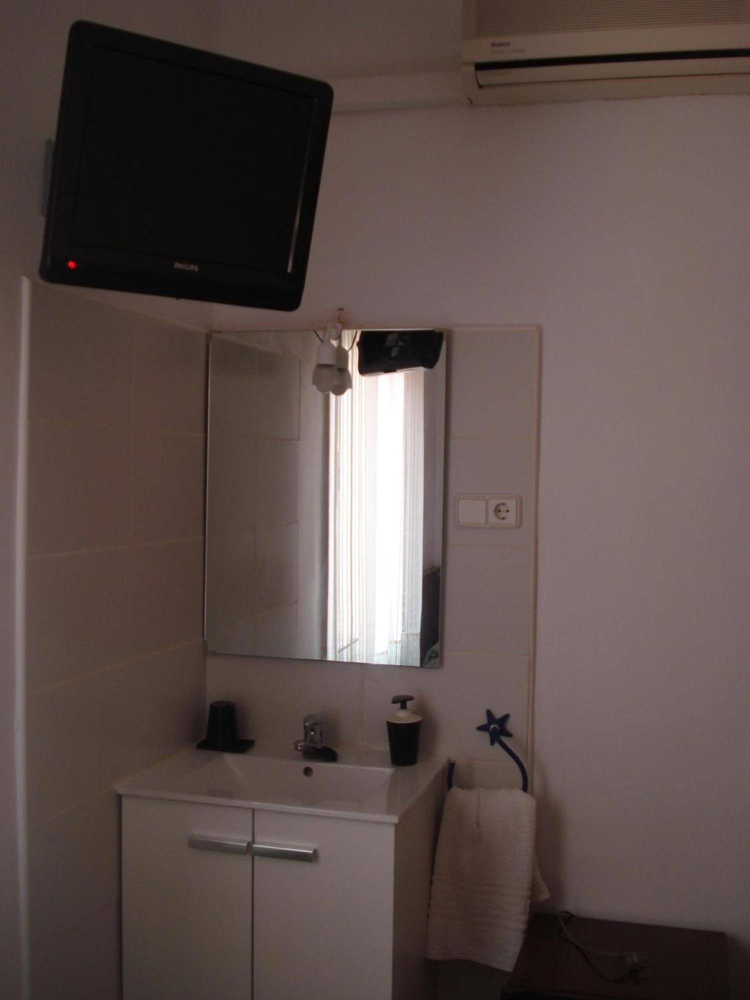 Hostal Margarita Pineda De Mar Habitación foto