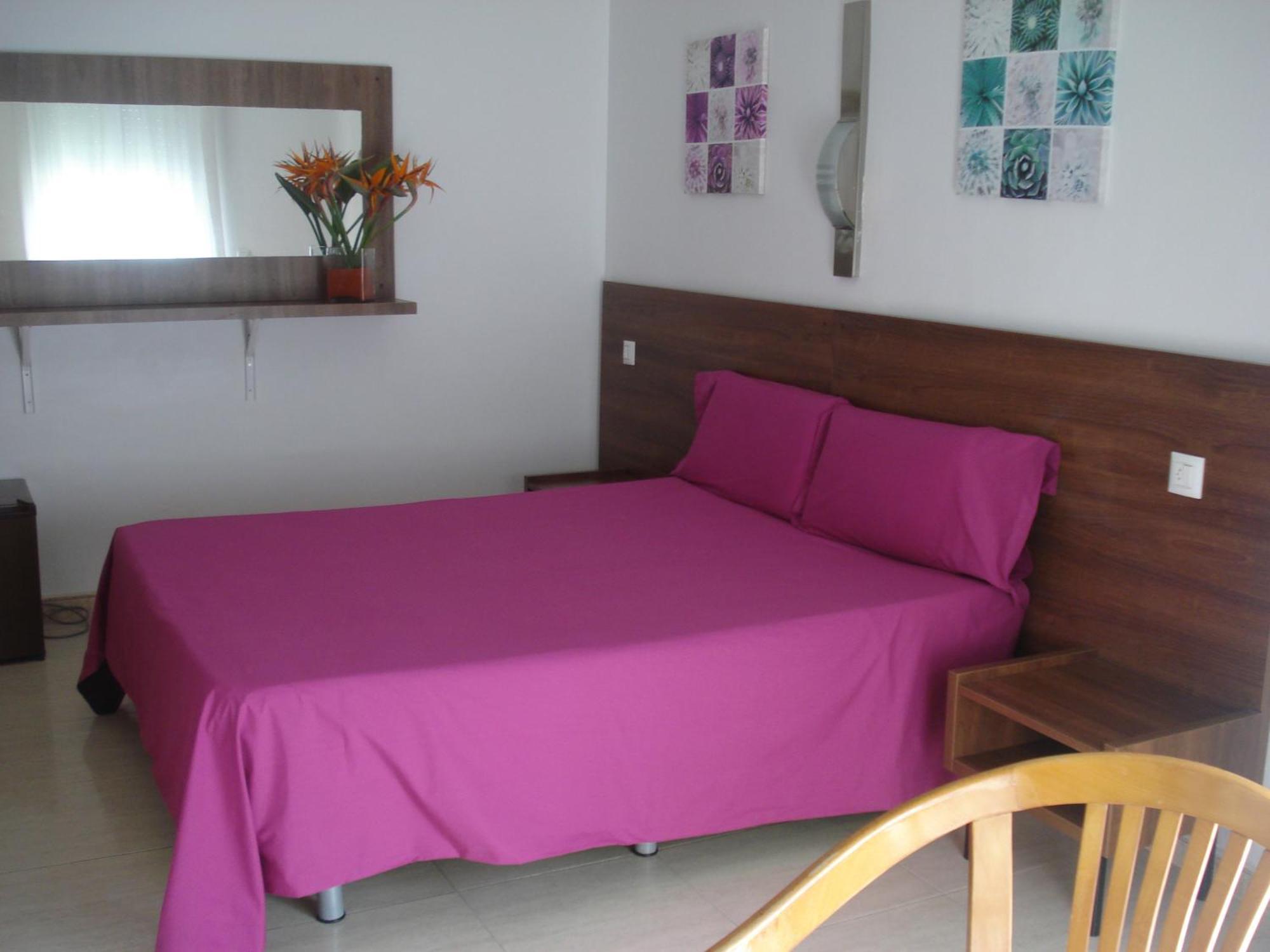 Hostal Margarita Pineda De Mar Habitación foto